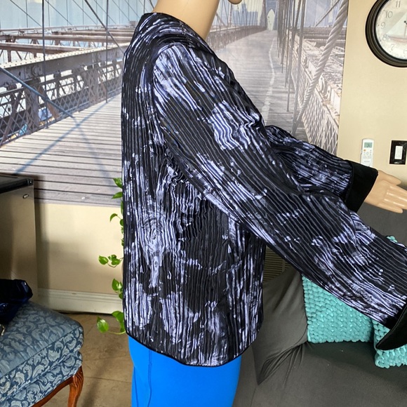 Armani Colllezioni Jacket size 10 - Picture 7 of 13